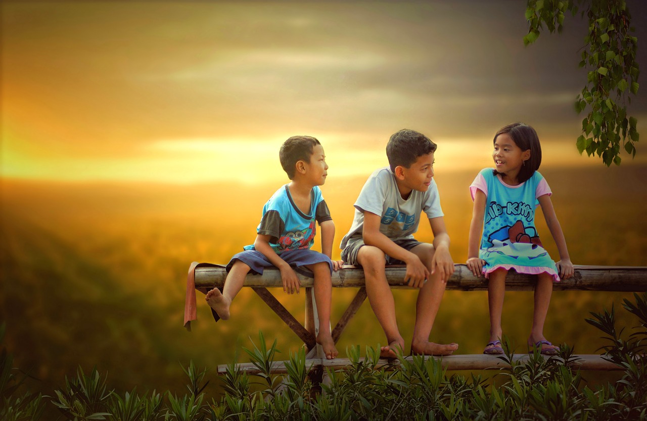 children, bench, nature, sunset, village, sitting, talking, happiness, diversity, storiesofdiversity-5537106.jpg